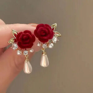 Rose Drop Earrings with Rhinestones and Faux Pearls earrings set